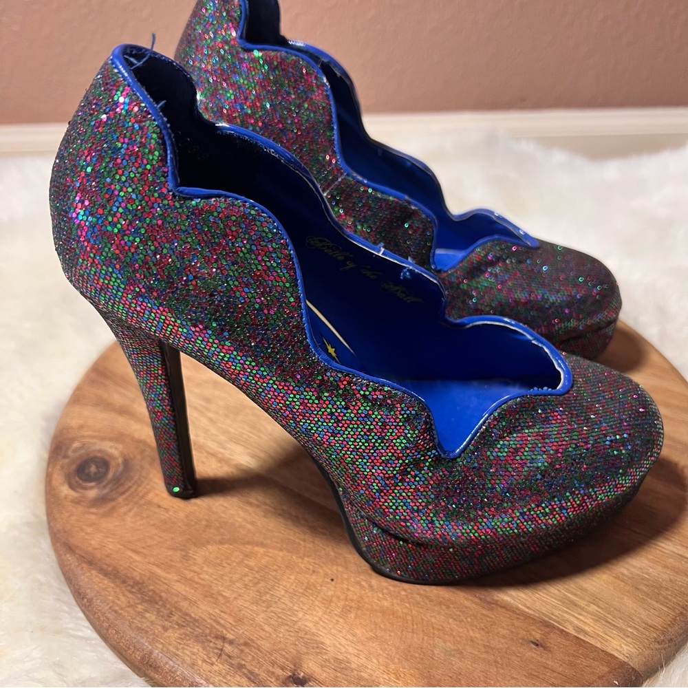 TUK Bell of the Bell Rainbow Glitter Scalloped Platform Heels Size 6